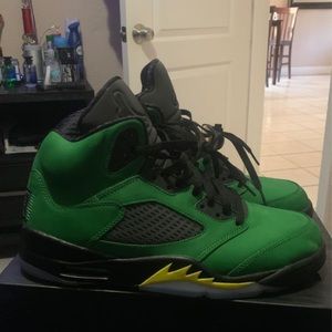 Jordan 5 Oregon SE size 9.5